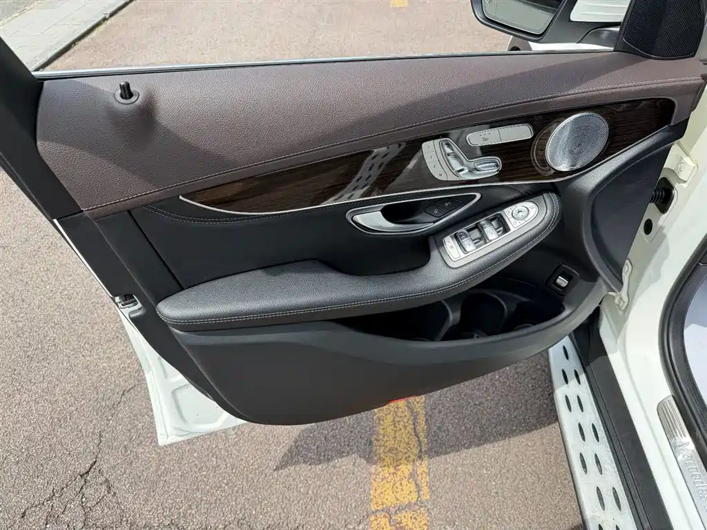 Mercedes-Benz GLC 2019