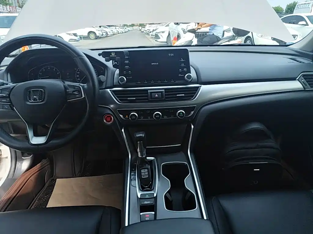 Honda Accord 2019 — фото 13