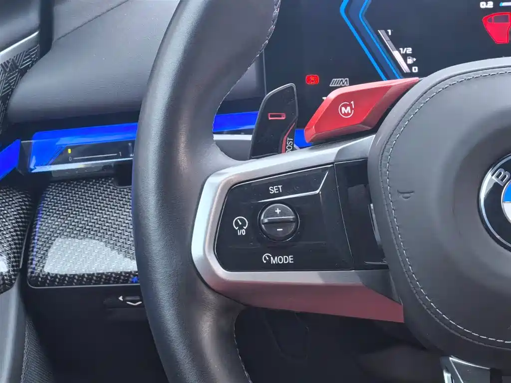 BMW M5 New Energy — фото 15