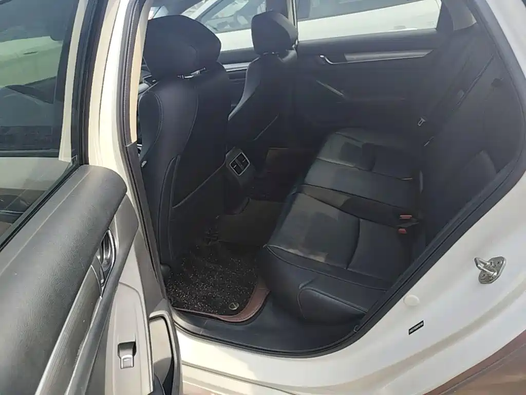 Honda Accord 2019 — фото 17