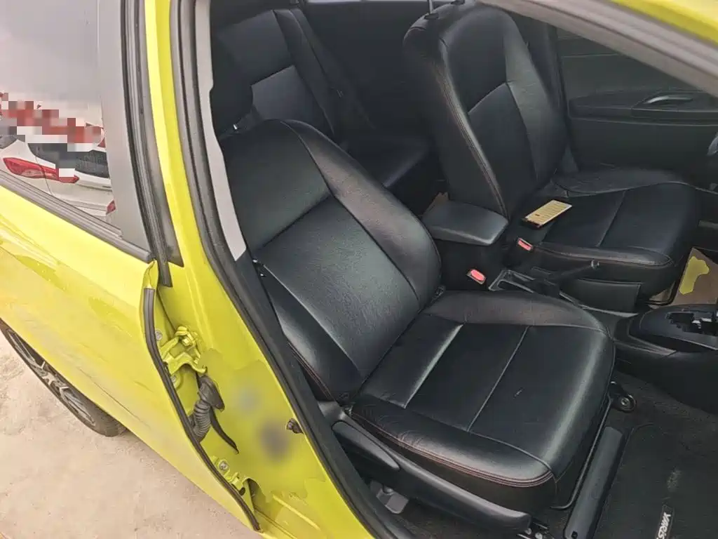 Toyota Yaris L 2019 — фото 25