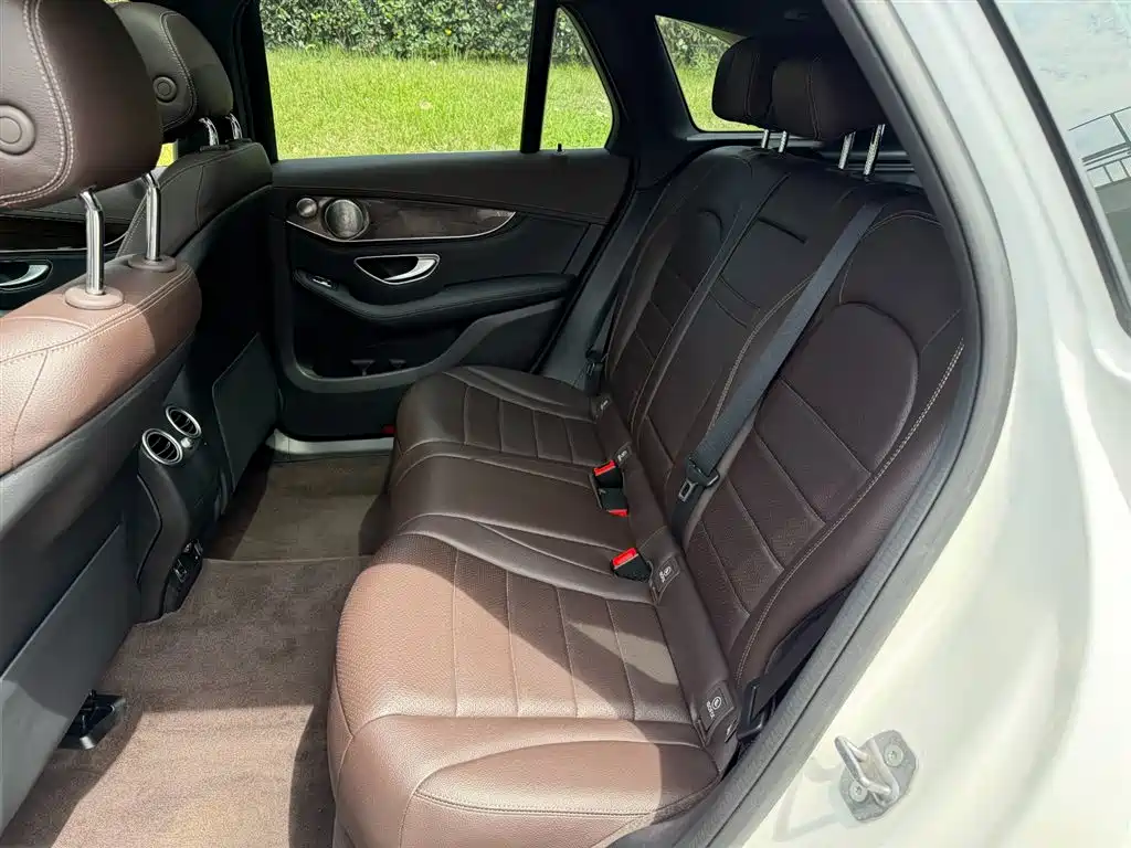 Mercedes-Benz GLC 2019 — фото 10