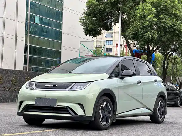BYD Dolphin 2023