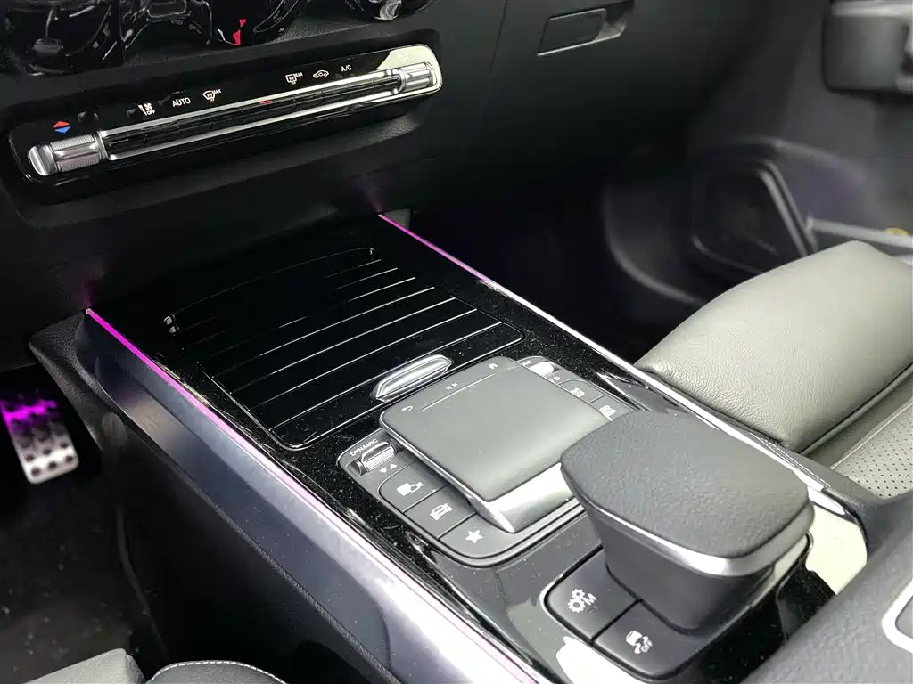 Mercedes-Benz GLB AMG 2022 — фото 10