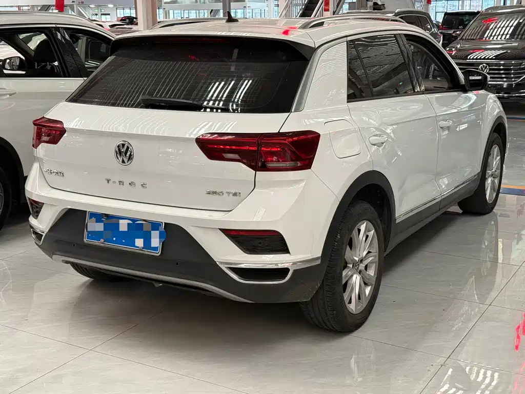 Volkswagen T-Roc 2021 — фото 9