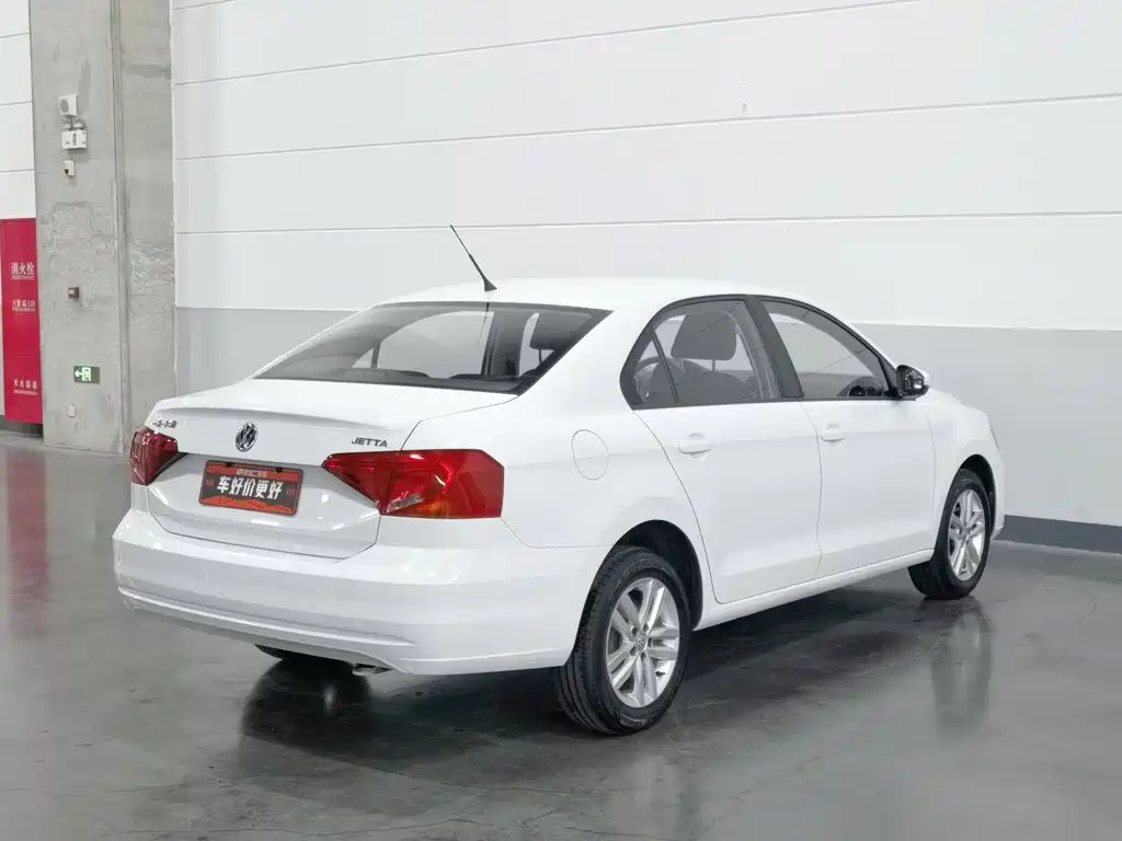 Volkswagen Jetta 2019 — фото 2