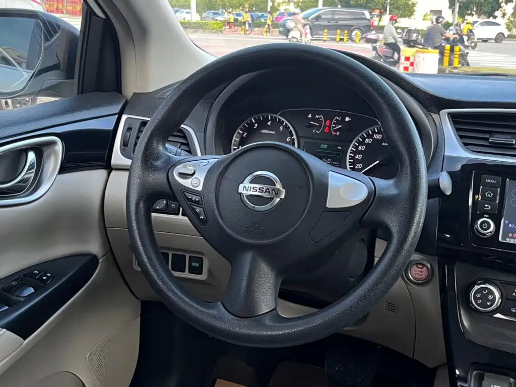 Nissan Sylphy 2017 — фото 11