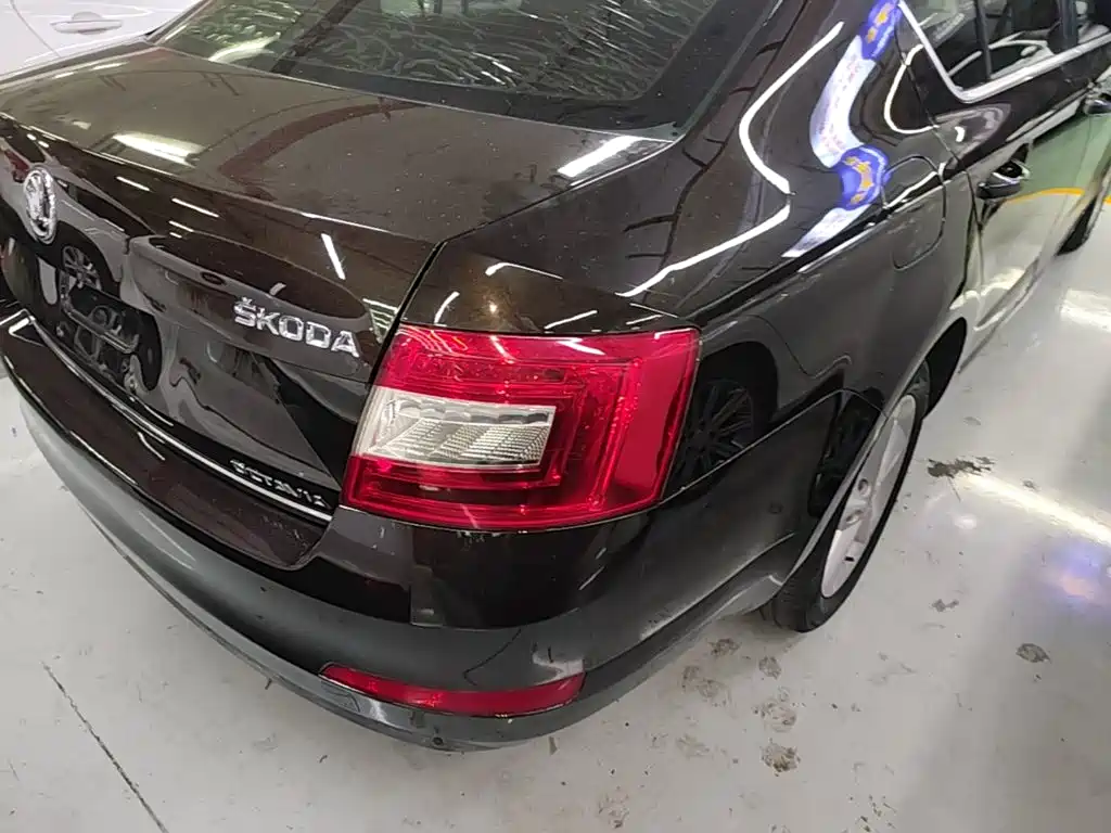 Skoda Octavia 2014 — фото 8