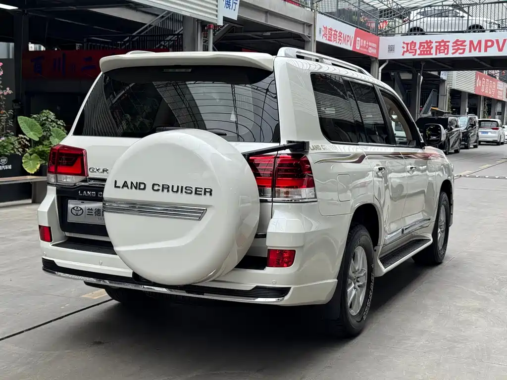 Toyota Land Cruiser 2019 — фото 16