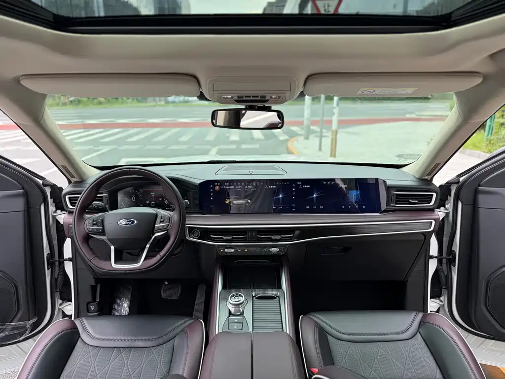Ford Explorer 2023 — фото 12
