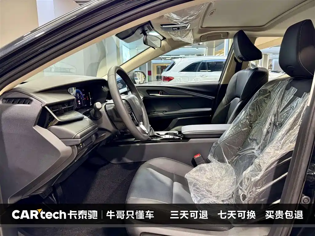 Toyota Camry 2026 — фото 19