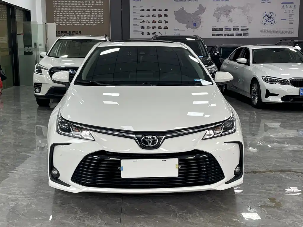 Toyota Corolla 2022 — фото 2