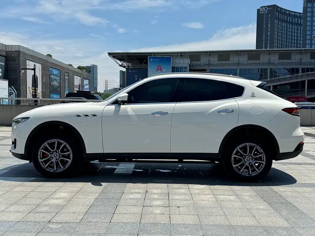 Maserati Levante 2021 — фото 13