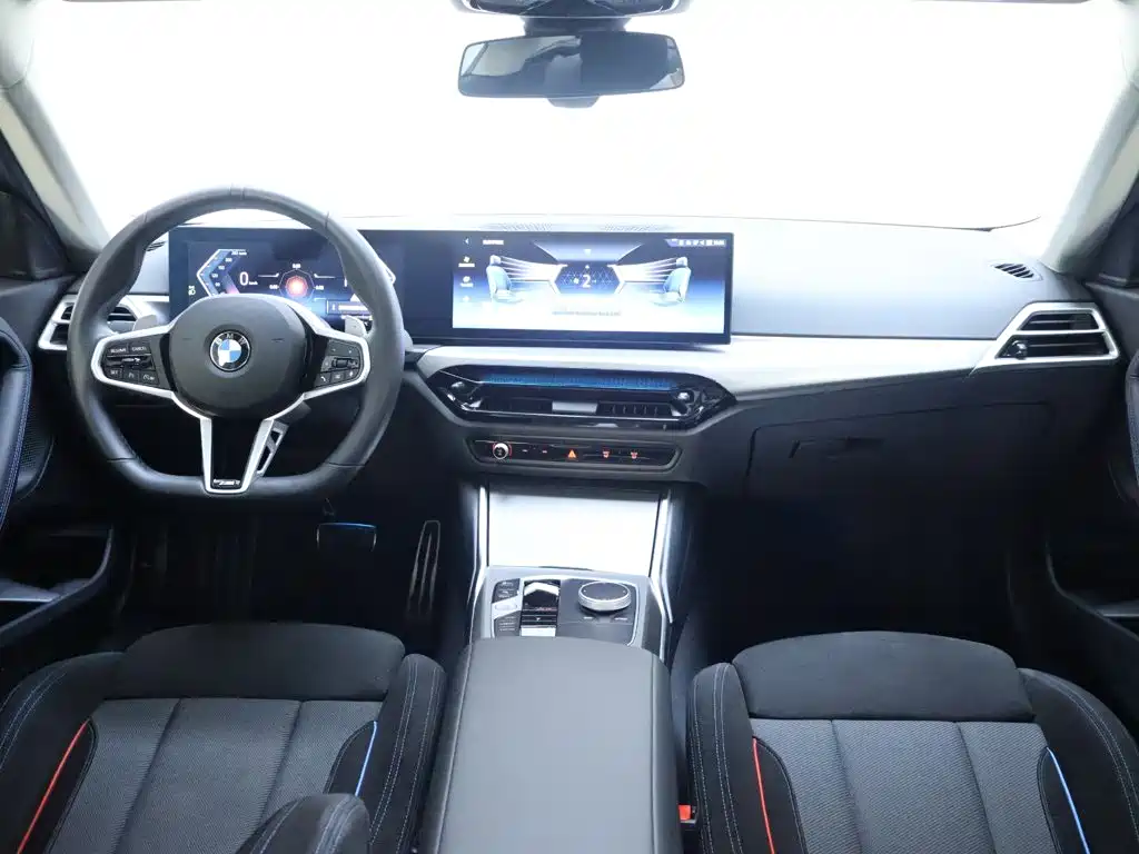 BMW 2 Series 2025 — фото 13