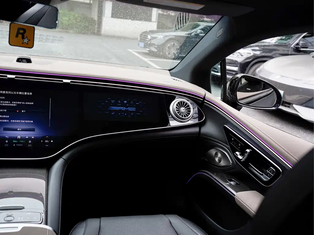 Mercedes-Benz EQS AMG 2025 — фото 19