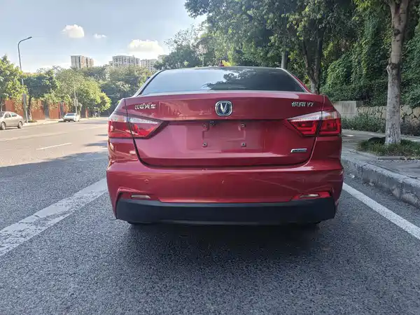 Changan Yuexiang V7 2015