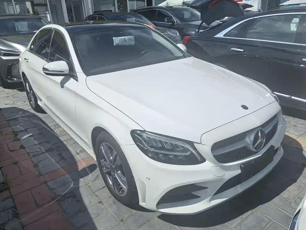 Mercedes-Benz C-Class 2021