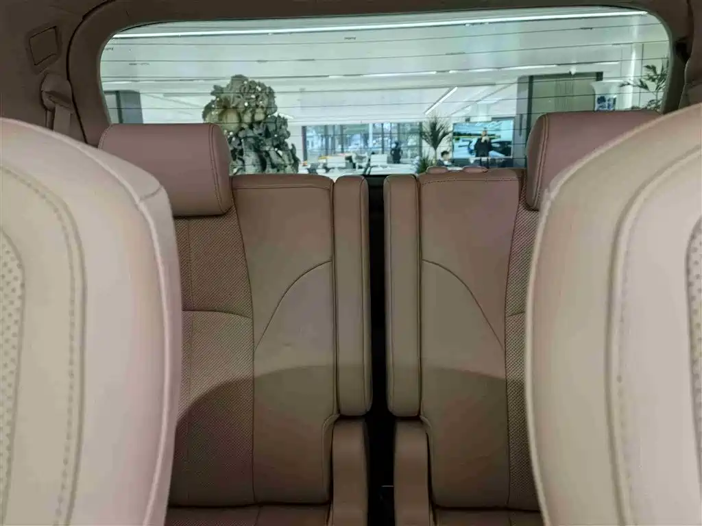 Toyota Vellfire 2022 — фото 12