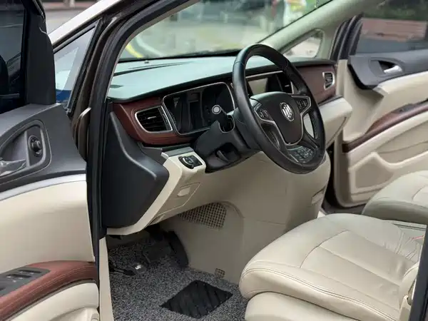 Buick GL8 2016