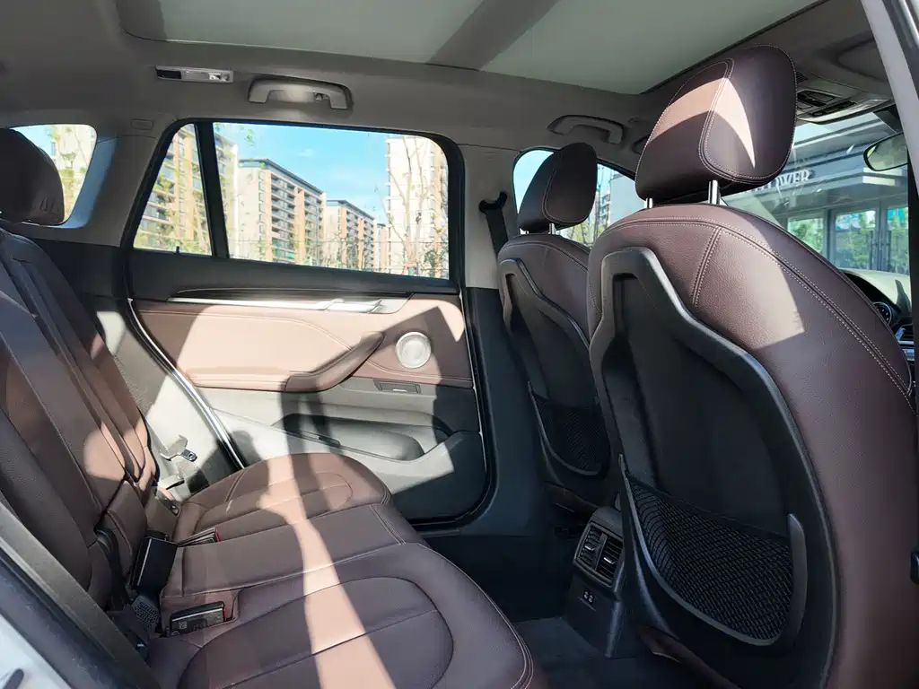 BMW X1 2021 — фото 11