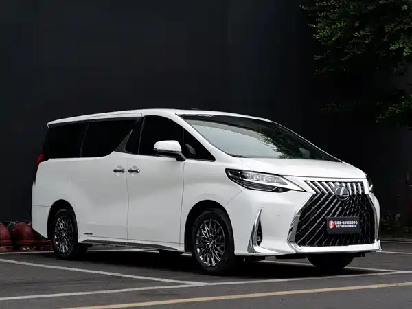Lexus LM 2020