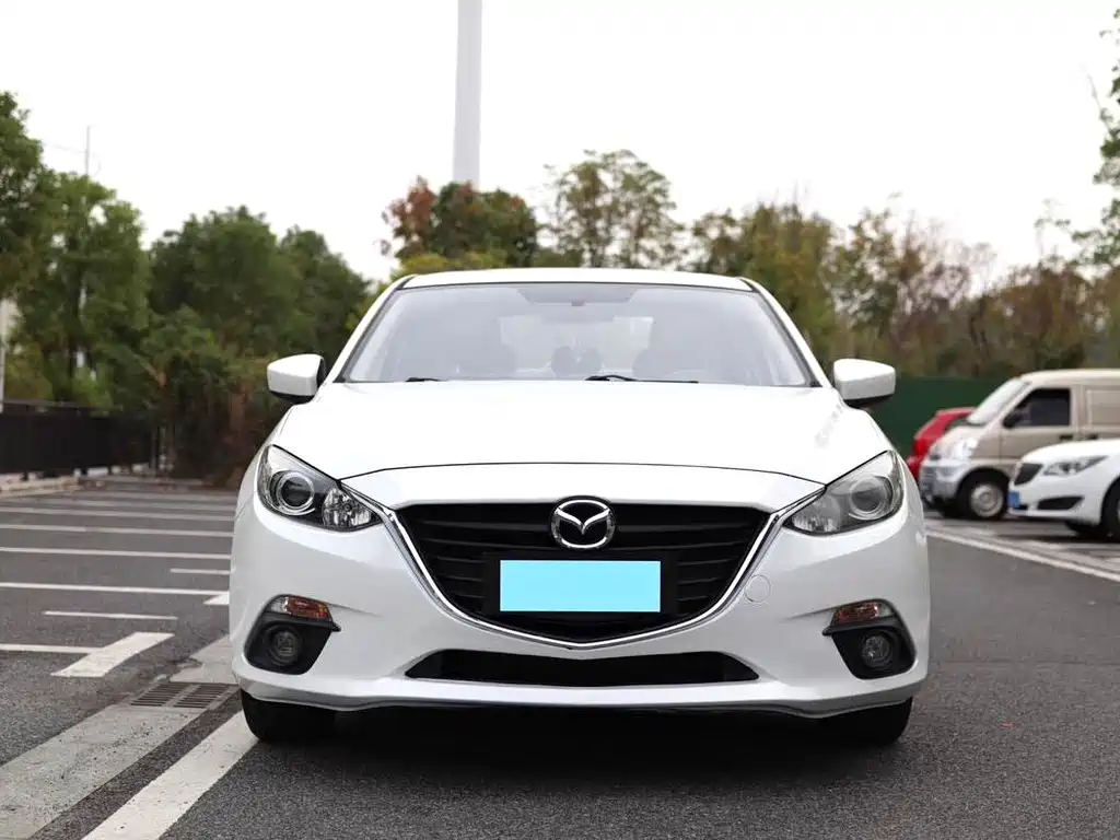 Mazda 3 Axela 2016 — фото 2