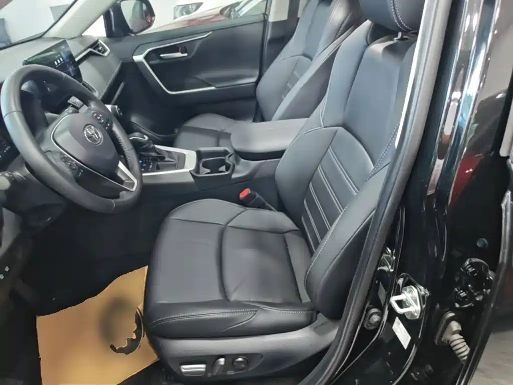 Toyota Wildlander 2023 — фото 15