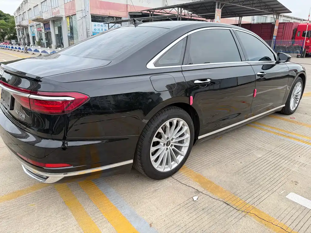 Audi A8 2022