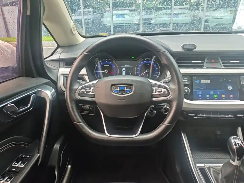 Geely Vision X3 2020 — фото 11