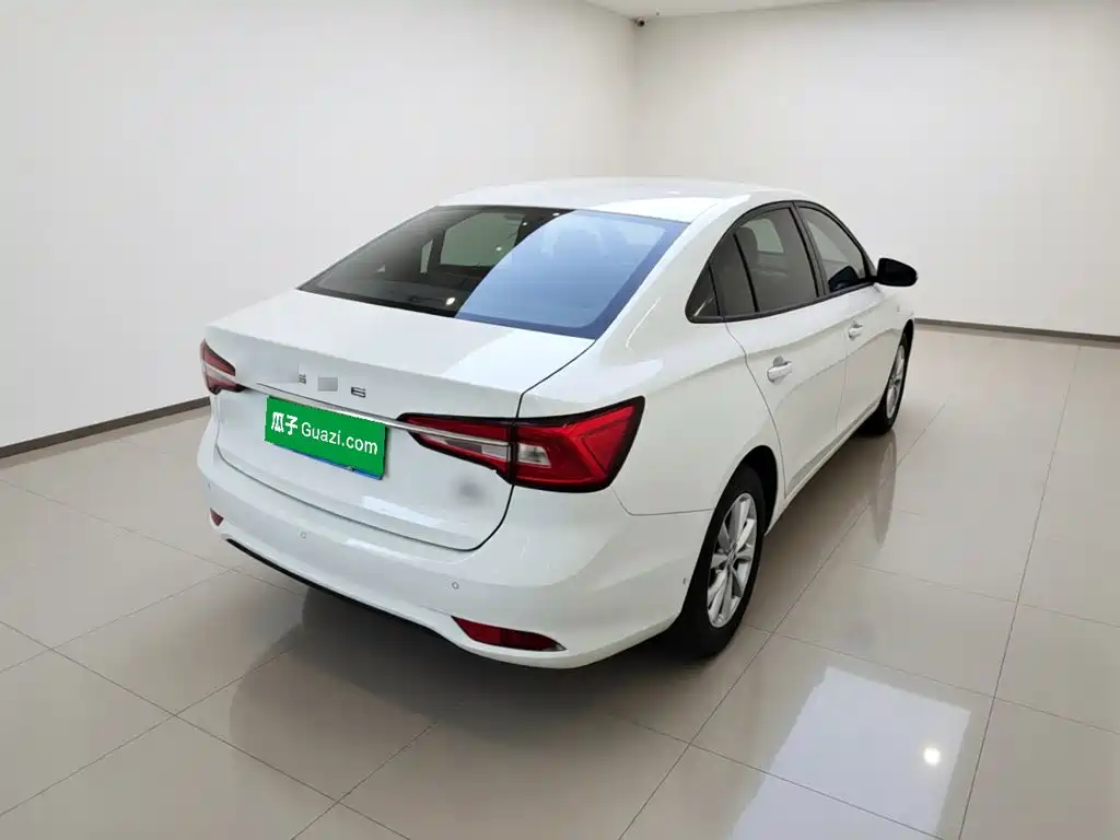 Roewe i5 2020