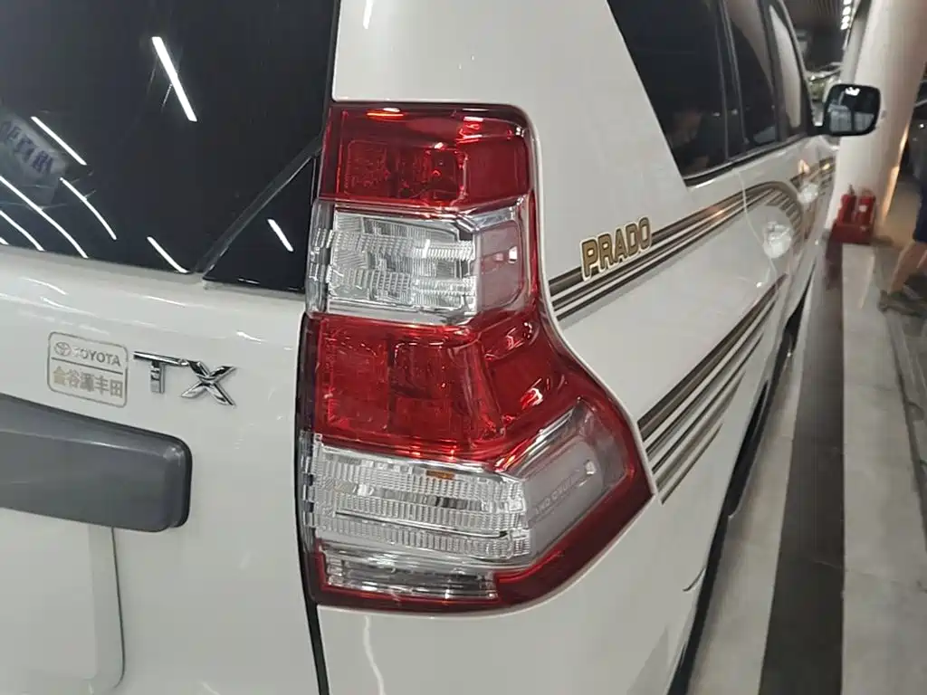 Toyota Prado 2017 — фото 8
