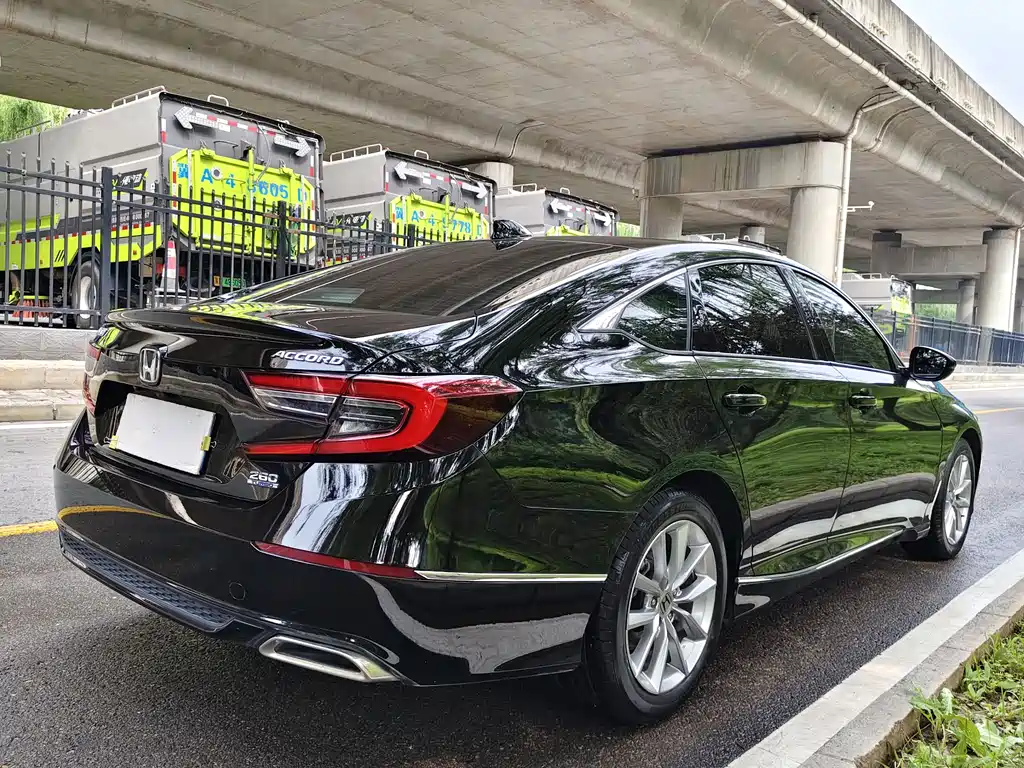 Honda Accord 2021 — фото 7
