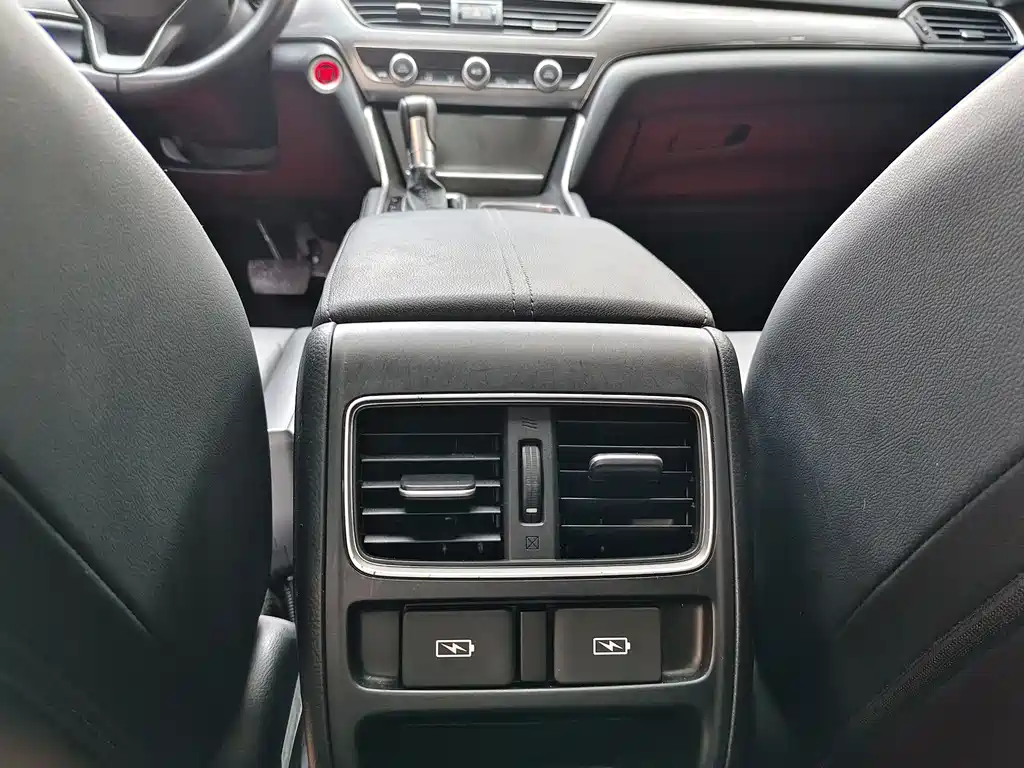 Honda Accord 2021 — фото 18