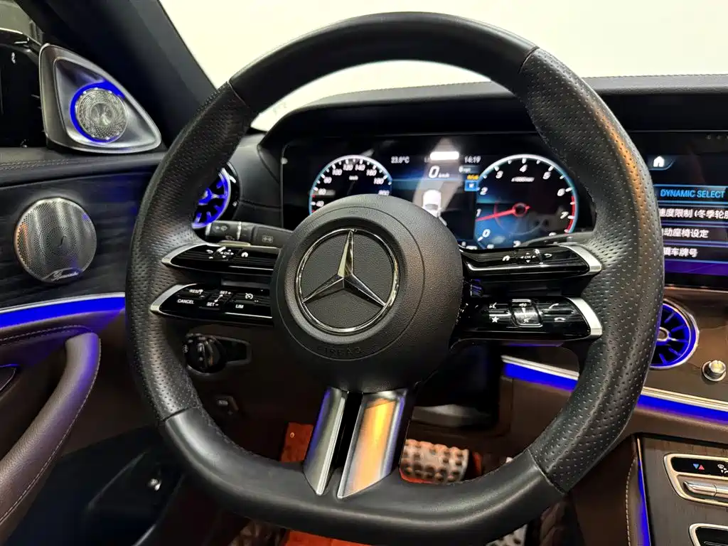 Mercedes-Benz E-Class 2023 — фото 13