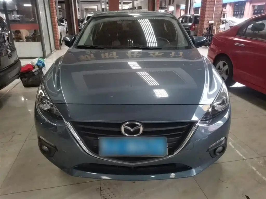 Mazda 3 Axela 2016 — фото 3