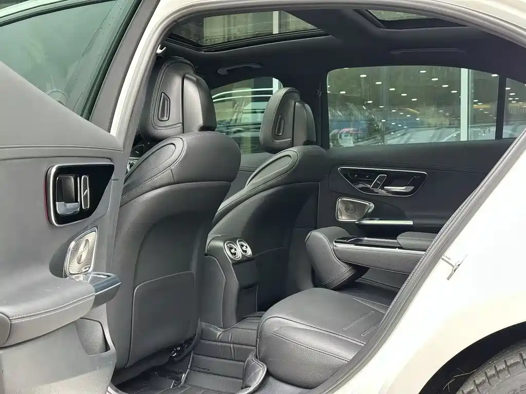 Mercedes-Benz C-Class 2022 — фото 13