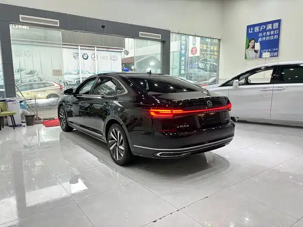 Volkswagen Passat 2023