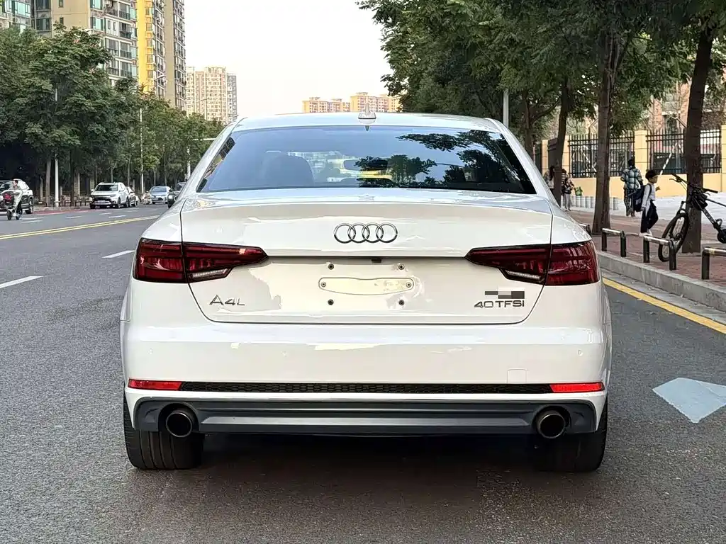 Audi A4L 2018 — фото 9