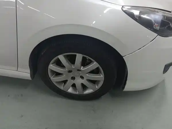 Peugeot 308 2016