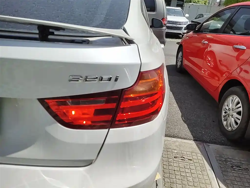 BMW 3 Series GT 2016 — фото 24
