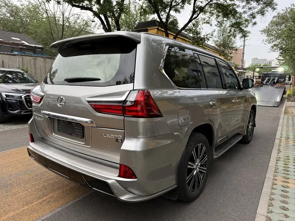 Lexus LX 2024 — фото 12