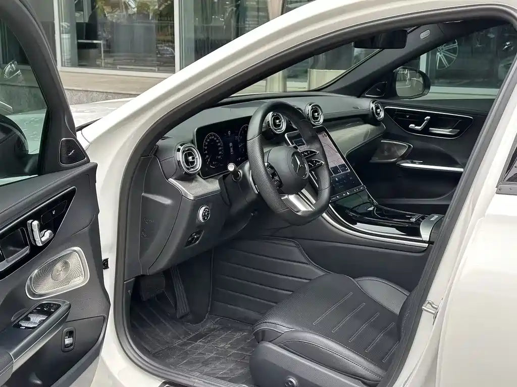 Mercedes-Benz C-Class 2022 — фото 10