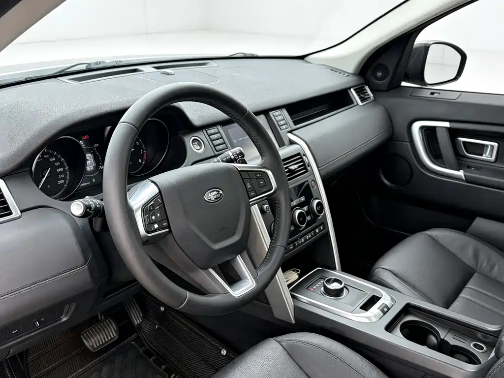 Land Rover Discovery Sport 2017 — фото 17