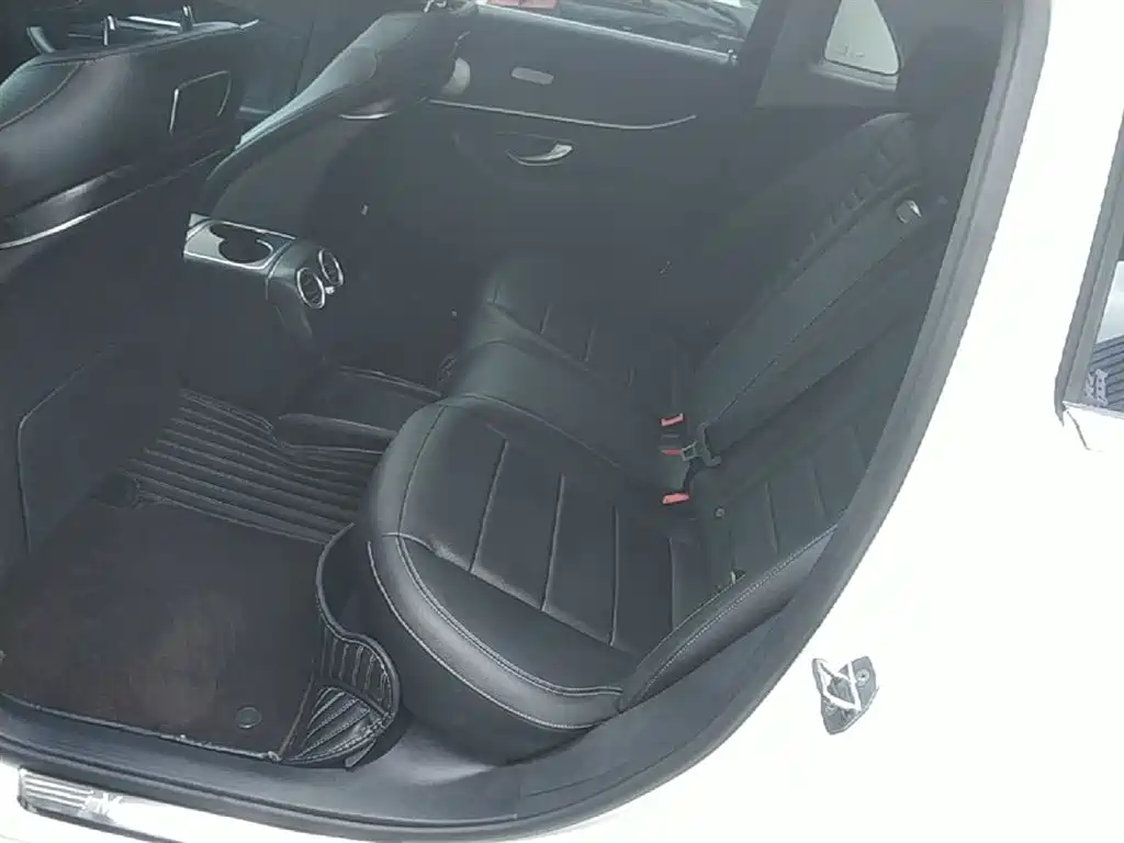 Mercedes-Benz E-Class 2019 — фото 17