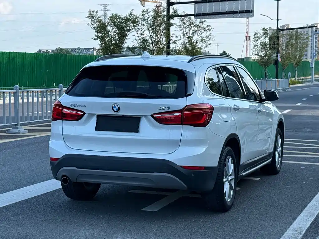BMW X1 2017 — фото 14