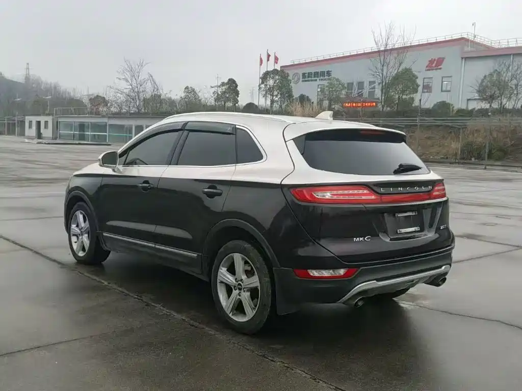 Lincoln MKC 2017 — фото 17