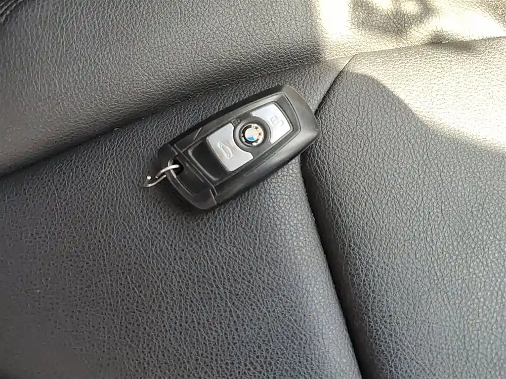 BMW 3 Series GT 2016 — фото 17