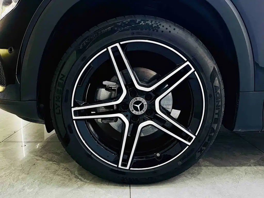 Mercedes-Benz GLB 2023 — фото 13