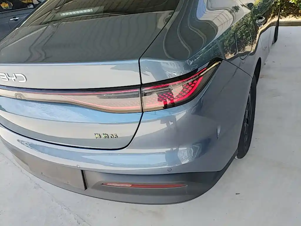 BYD Seal 05 DM-i 2025 — фото 8