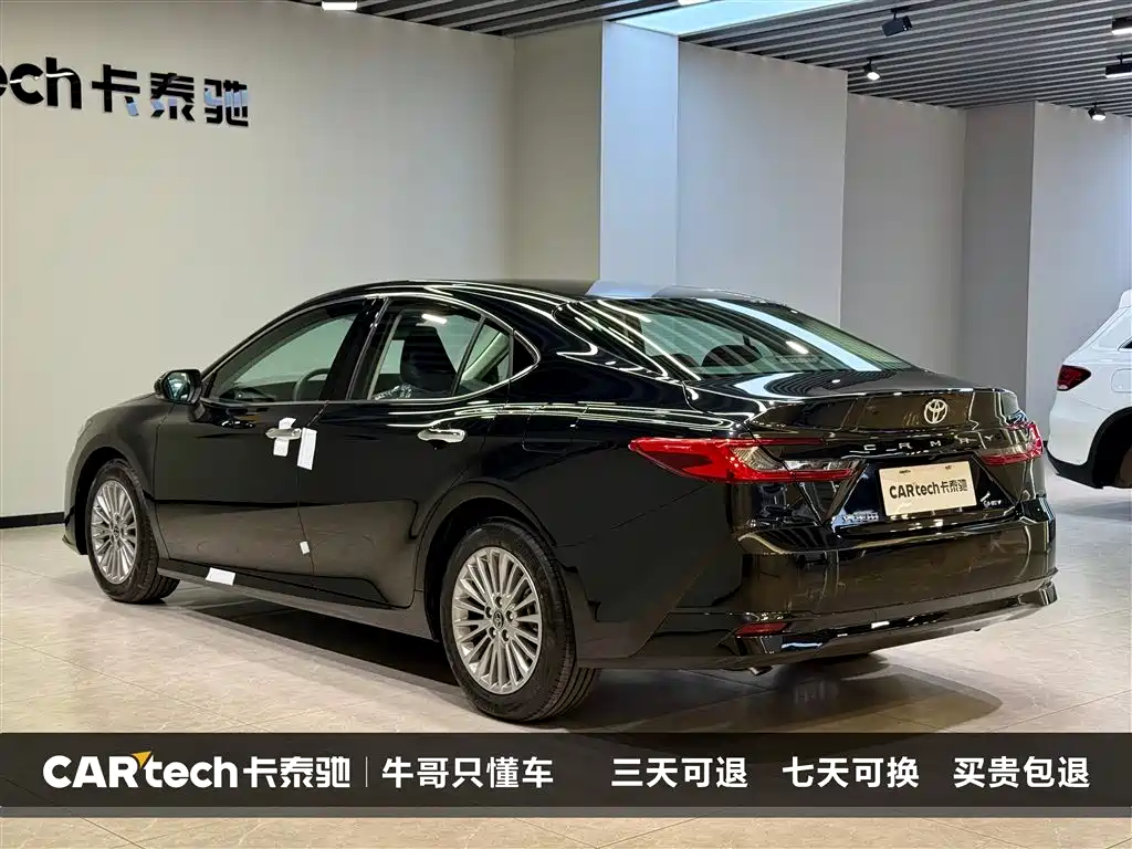 Toyota Camry 2026 — фото 7